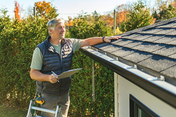 Professional Roofing technician working in Harvard, ID